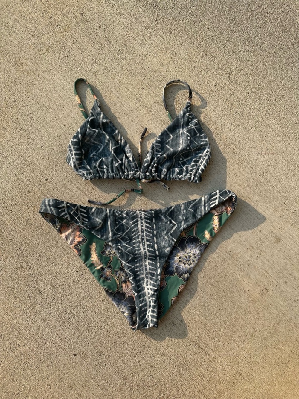 O’Neill Reversible Triangle Bikini - Picture 4 of 4